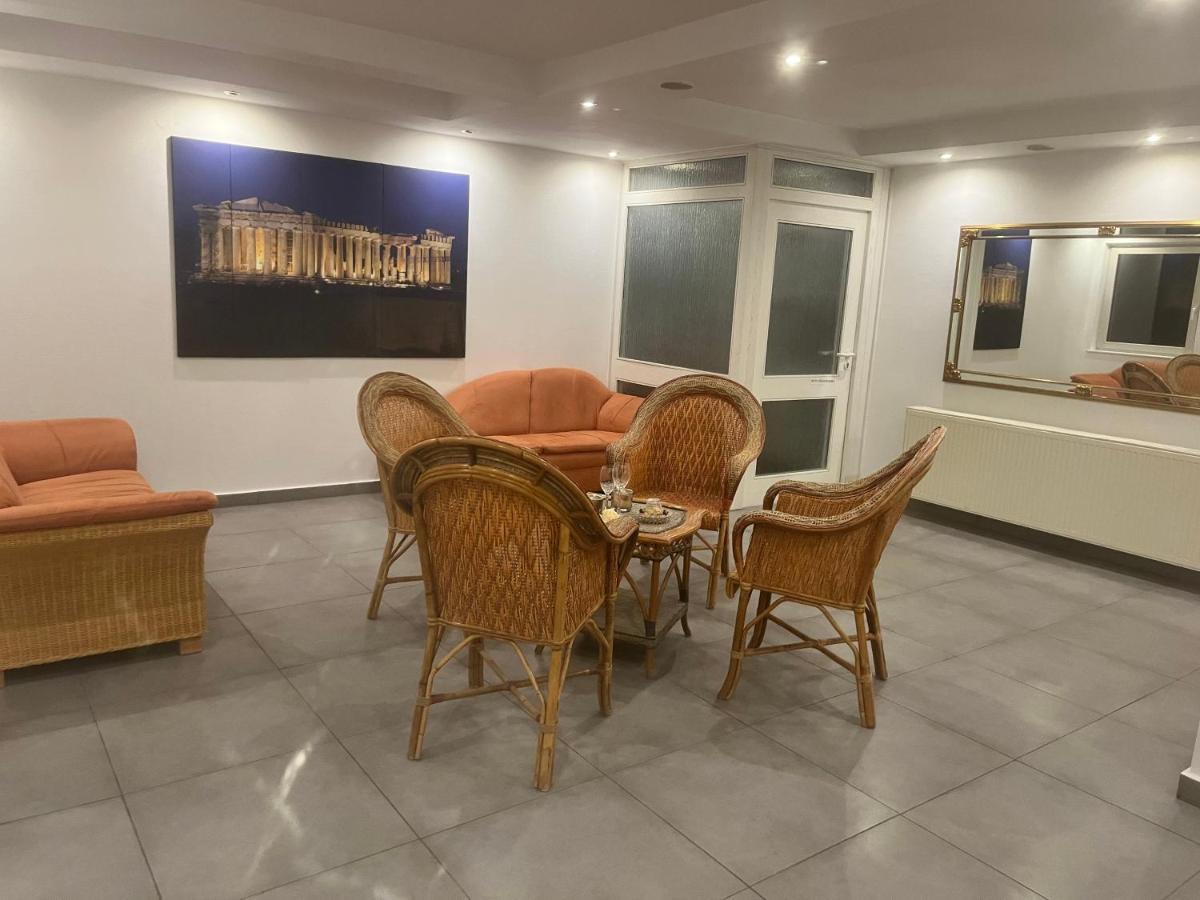 Akropolis Hotel Любек Екстериор снимка